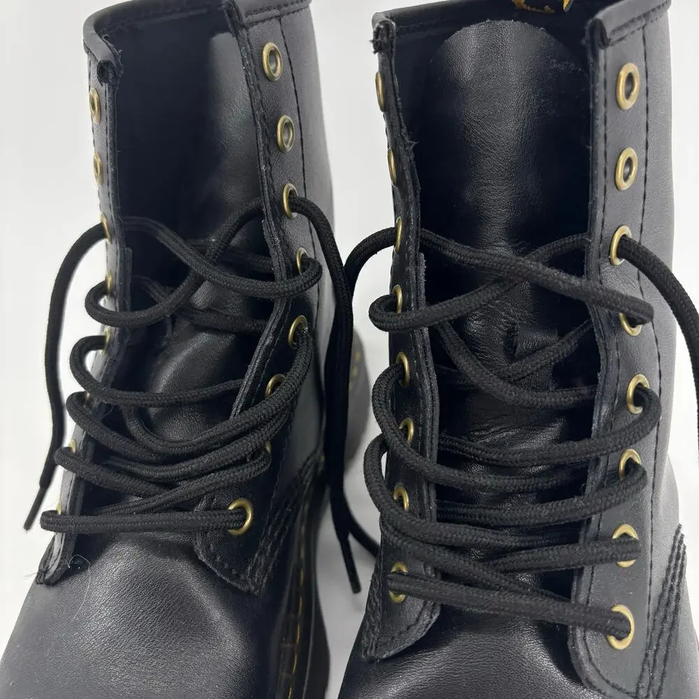 DocMartens Zavala Black Leather Platform Combat Boots Men 7 Women 8 Goth Grunge